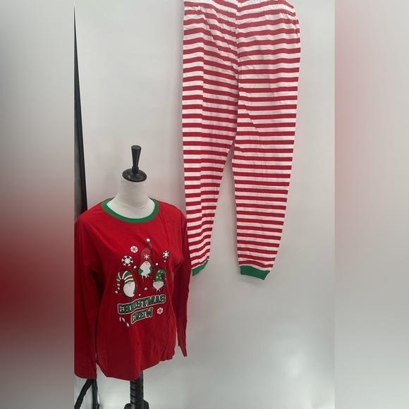 Matching Pajama Sets for Family/Couples – Size L - Picture 1 of 4